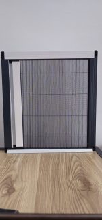 Plase antiinsecte tip pliseu – Protecție elegantă și eficientă împotriva insectelor - imagine 3